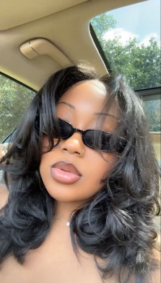 Layered Shoulder Length Wig, Medium 90s Blowout, Short Sew Ins Black Women, Blowout Layers Medium Length, 90s Blow Out Short Hair, 90s Layers Black Women, 90s Voluminous Hair Short, 90s Blowout Wig, 90s Sew In