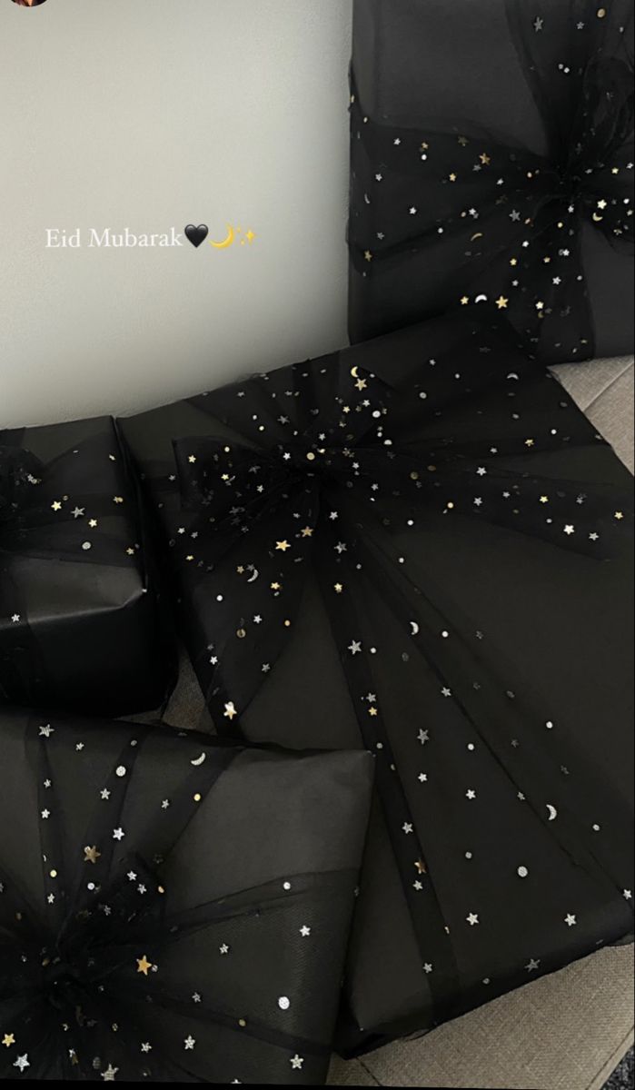 black and white bedding with stars on it