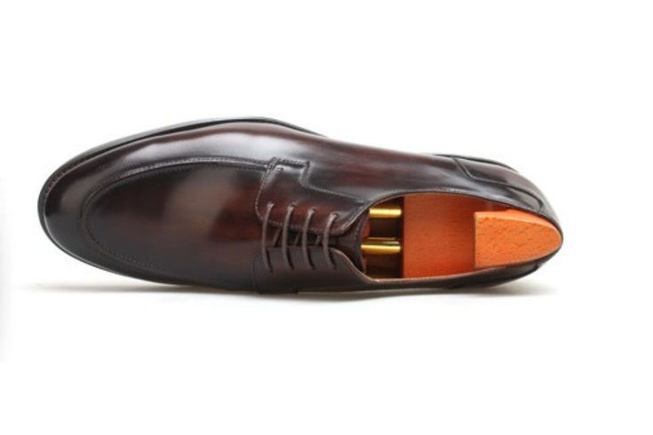 Elevate your business attire with our MenStyleWith Apron Toe Derby Business Shoes. Crafted with quality materials, these shoes exude sophistication and luxury. The apron toe design adds a touch of elegance and the sturdy construction provides durable support. Perfect for the modern gentleman looking to make a statement in style and class. MenStyleWith Apron Toe Derby Business Shoes Premium Full Grain Leather Shoes Fully Grain Leather Lined with Full Leather Insole Solid Rubber Sole Painted by ha Dark Brown Shoes, Blazers Shoes, Business Shoes, Loafer Sneakers, Modern Gentleman, Brown Shoe, Gift Card Sale, Business Attire, Toe Designs