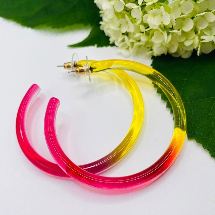 Ombr Yellow/Pink Acrylic Resin Hoops Earrings Lightweight Hoops Are 2” New In Package! Colorful Trendy Hoop Earrings, Trendy Small Hoop Yellow Earrings, Trendy Colorful Round Hoop Earrings, Trendy Colorful Hoop Earrings, Trendy Yellow Hoop Earrings As Gift, Trendy Yellow Hoop Earrings For Gift, Trendy Yellow Hoop Jewelry, Yellow Small Hoop Earrings For Summer, Yellow Hoop Earrings For Spring