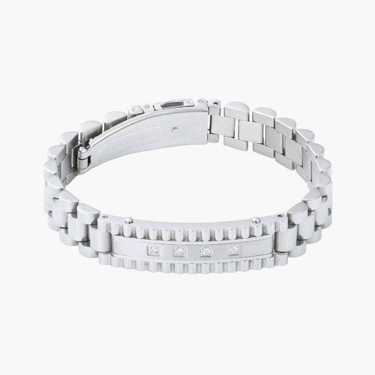 Featuring our one of a kind Diamond Link - Silver metal watch band. Giving the very famous band a Man-ique touch. Made with 316L stainless steel, Same material as luxurious watches. 12mm width. 4 CZ diamonds. 18k silver plated. Comes with a polished Man-ique drawer box. Modern Metal Watch Bands For Formal Occasions, Luxury Silver Metal Watch Accessories, Modern Silver Band Bracelet, Formal White Gold Stainless Steel Chain Bracelet, Modern Silver Diamond Watch For Anniversary, White Gold Diamond Watch Stainless Steel As Gift, Gift Bracelets With Diamond Hour Markers In Stainless Steel, Luxury Metal Watch Band For Formal Occasions, Luxury Metal Watch Bands For Formal Wear