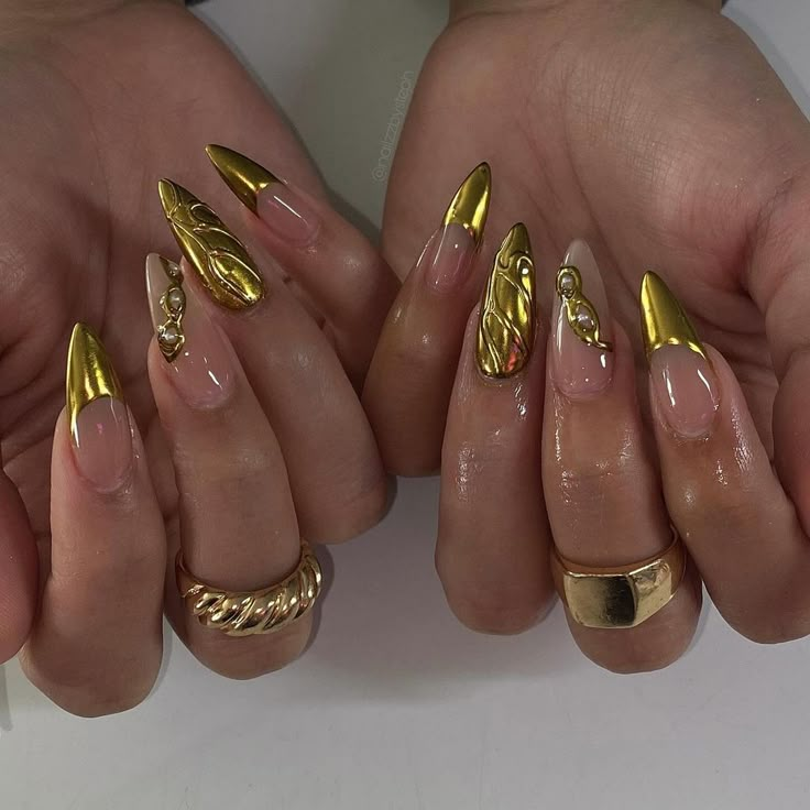 24k set for @lexdelvalle ⚜️✨ this gold set is giving everythinggggg snagged inspo from @thenailmuse.co 🤍 | Instagram Gold Press On Nails, French Tips Nails, Nails French Tips, Stiletto Shaped Nails, Gold Manicure, Long Almond Nails, Tips Nails, Nails Y2k, Chrome Nail Art