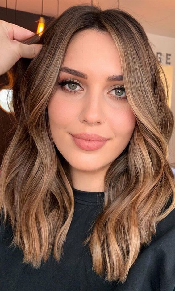 Light Brunette Hair, Blond Balayage, Brunette Hair With Highlights, Spring Hair Color, Beautiful Hair Color, Brown Hair Balayage, Light Hair Color, Hair Color Ideas For Brunettes, Penteado Cabelo Curto