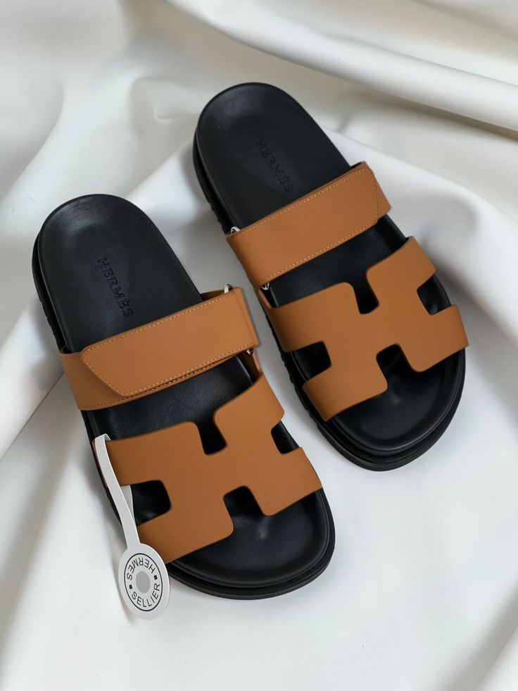 Mid Converse, Adidas Yeezy Slides, Classy Sandals, Heels Kitten, Trendy Slippers, Casual Shoes Women Sneakers, Fancy Sandals, Gents Shoes, Teva Original Universal