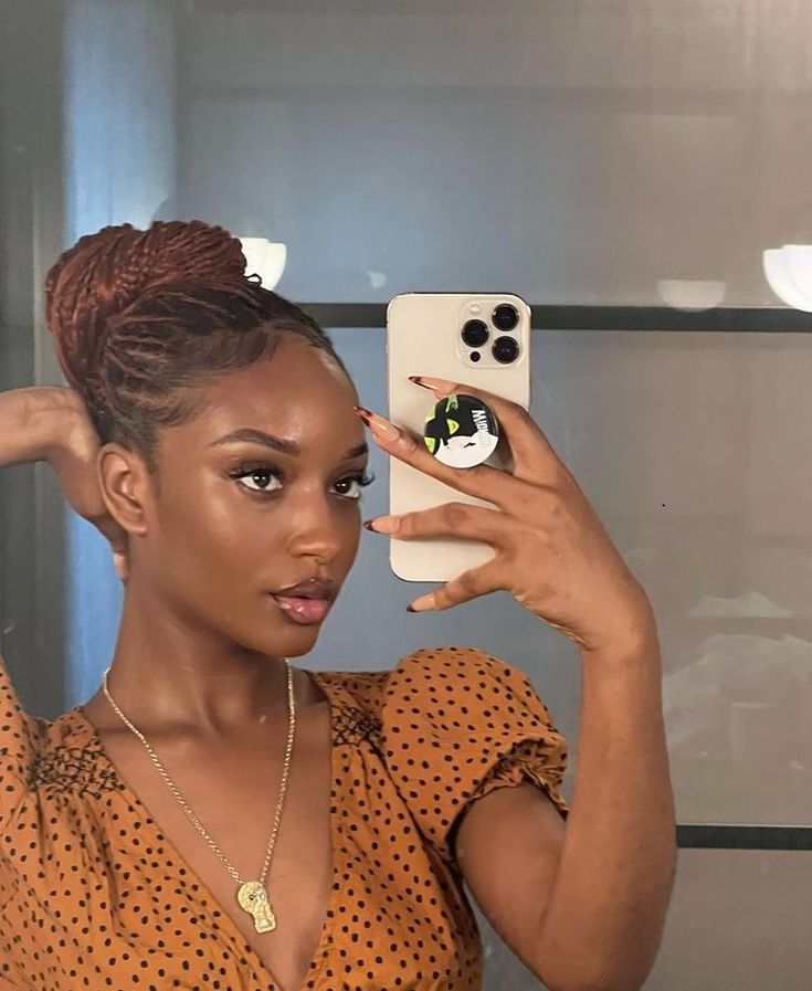 Ayra Starr Hairstyles Braids, Ayra Starr Makeup, Ayra Starr Hairstyles, Ayra Starr Aesthetics, Ayra Starr Braids, Naija Aesthetic, Ayra Star, Ayra Starr, Celestial Being