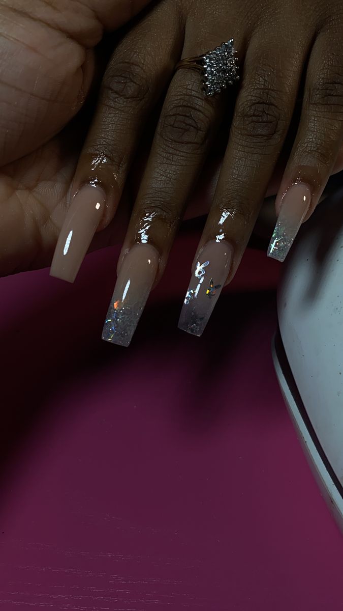 Ombre Nail Inspiration, Corporate Baddie Nails, Ombre Clear Nails, Translucent Nail Designs, Medium Ombre Nails, Clear Ombre Acrylic Nails, Ombre Glitter Nails Acrylic, Clear Ombre Nails, Black Ombre Acrylic Nails