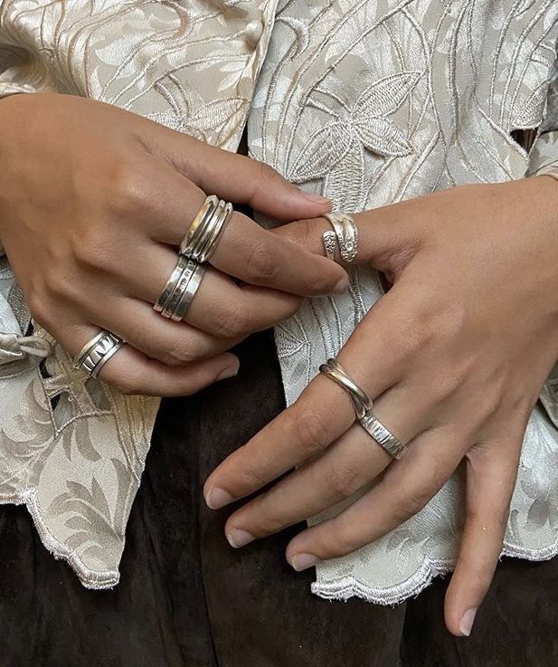 Silver Rings Stack, Cardan Greenbriar, Chunky Silver Rings, Aesthetic Rings, Nail Jewelry, Dope Jewelry, Funky Jewelry, Jewelry Lookbook, Stacked Jewelry