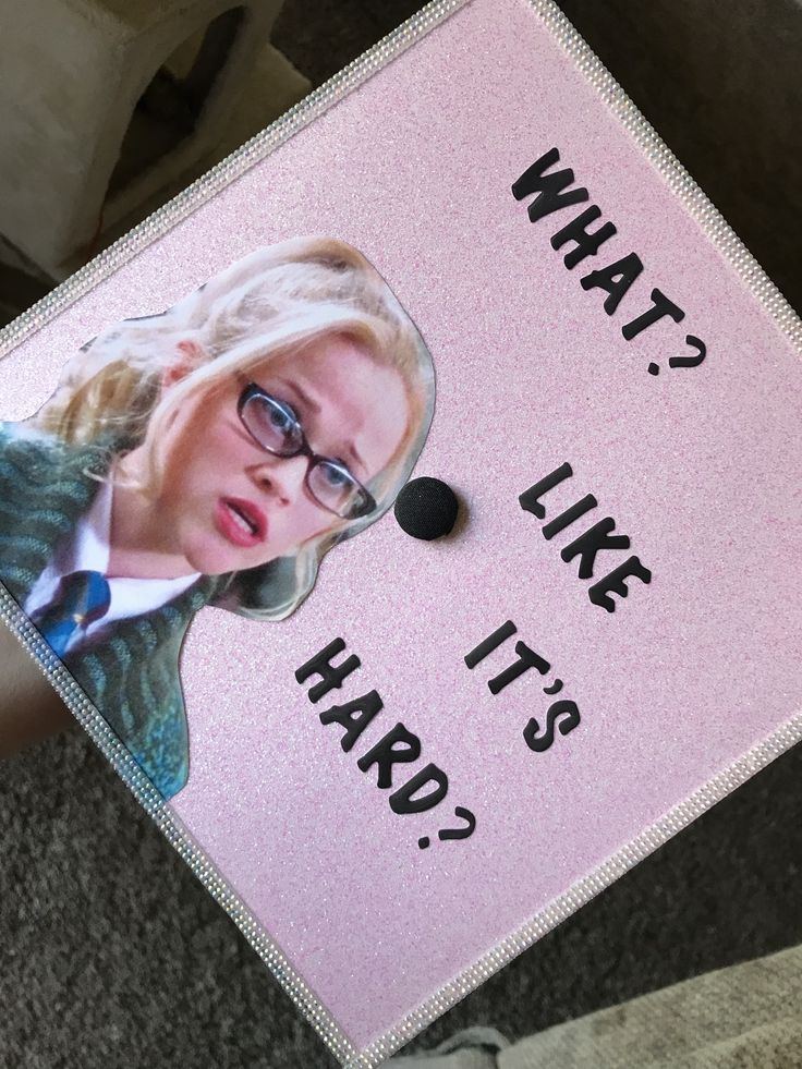 Legally Blonde grad cap #graduationcap Legally Blonde Painting, Graduation Cap Legally Blonde, Graduation Cap Designs Legally Blonde, Legally Blonde Grad Cap, Legally Blonde Graduation Cap, What Like Its Hard, Graduation Barbie, Grad Decorations, Graduation Cap Designs College