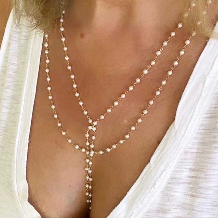 La Perla, the freshwater pearl necklace with a modern twist is loved by US customers as well as people within European countries. Featuring a delicate design with a baroque center it is an amazing versatile piece that can be a dainty eye catcher when worn by itself. If combined with other delicate or chunkier pieces it becomes a wonderful statement piece. Length about 18"/20" Pearls are believed to offer protection, as well as attract good luck and wealth. They bring centering and a calming refl Personal Integrity, Layered Pearl Necklace, Freshwater Pearl Necklace, Delicate Design, European Countries, Seed Pearl, Freshwater Pearl Necklaces, Baroque Pearls, Plexus Products