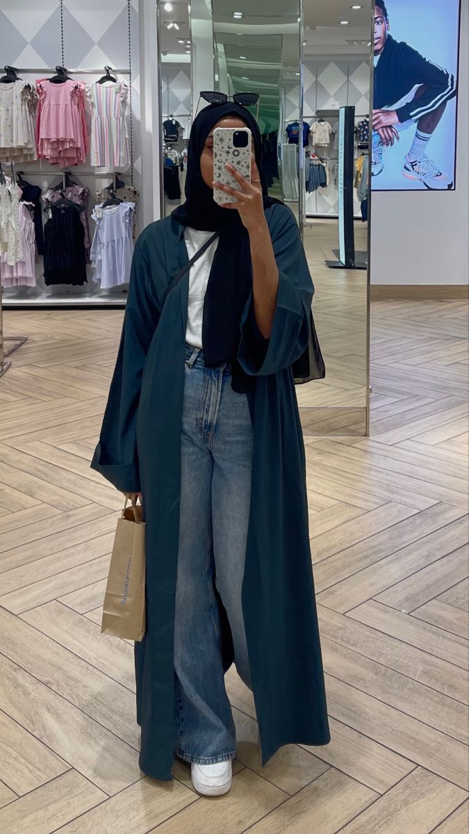 Muslim Jeans Outfits, Hjabi Girl Outfit, Hijabi Outfits Casual Summer Modest Fashion, Muslim Girl Outfit Ideas, Modest Jeans Outfit Hijab, Muslim Girl Summer Outfits, Outfits With Abaya, Hijab Fashion Abaya, Abaya Casual Outfit