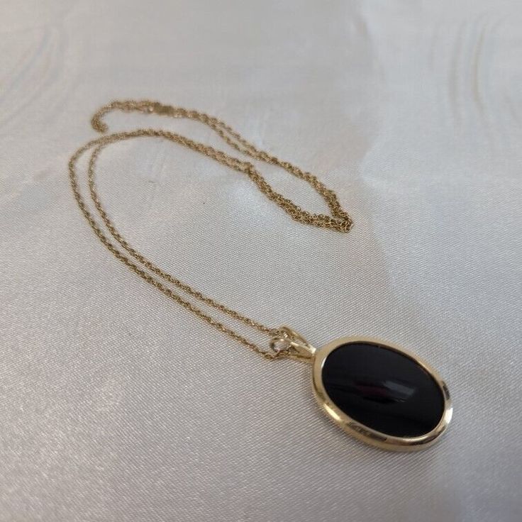 Check out 14K Onyx Necklace, Vintage Yellow Gold, 18" Chain, Large 3/4" Oval Natural Stone, the latest item I added on eBay! #eBay #eBaySeller Estate Jewelry For Sale, Antique Gold Necklace, Shifting Closet, Bezel Necklace, Black Onyx Necklace, Onyx Jewelry, Book Jewelry, Onyx Necklace, Yellow Gold Chain