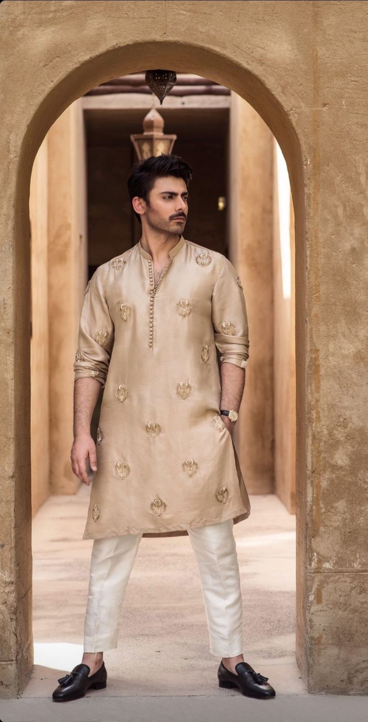 Traditional Indian Mens Clothing, India Fashion Men, Relatable Illustrations, Indian Wedding Clothes For Men, Fawad Khan, Mens Indian Wear, Boys Kurta Design, Wedding Kurta For Men, Groom Dress Men