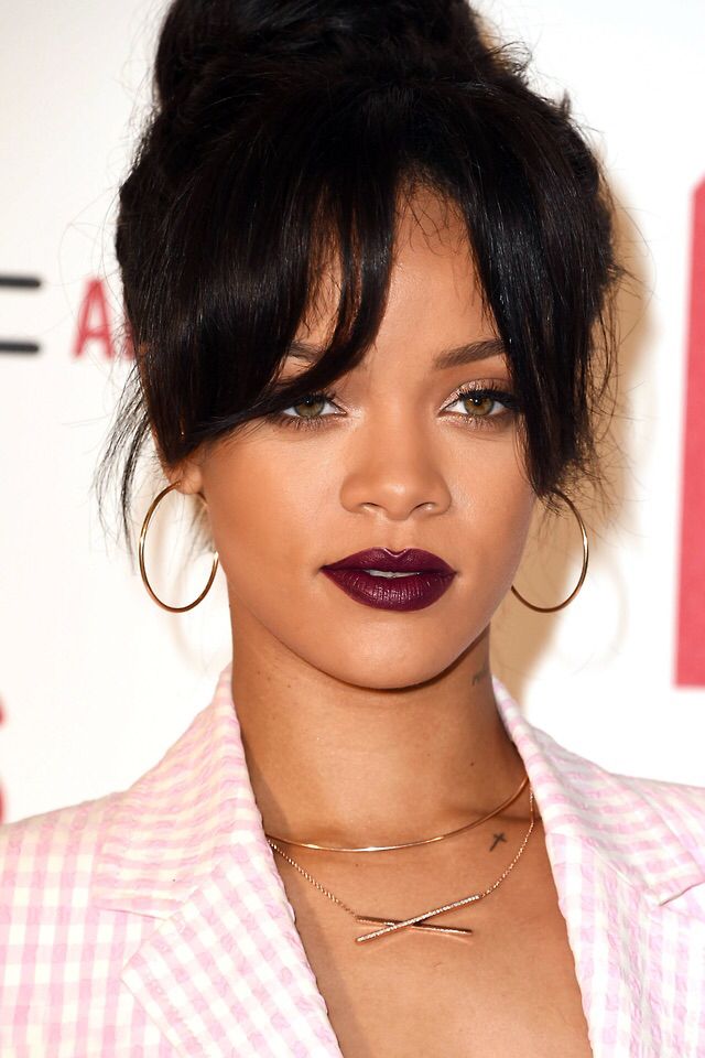 Rihanna. Lipstick For Black Women, Black Lipstick Makeup, Dark Purple Lips, Dark Purple Lipstick, Lazy Girl Hairstyles, Burgundy Lipstick, Best Lipstick Color, Prom Makeup Looks, Purple Lips