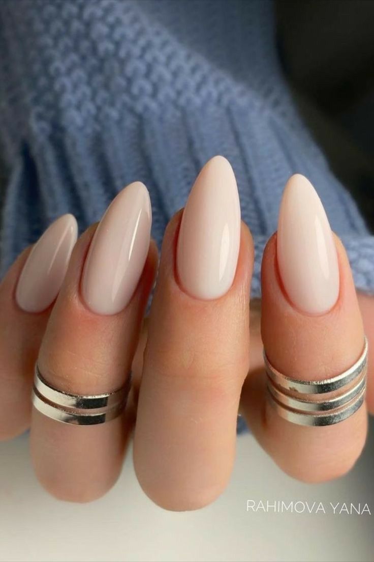 Beige Nails, Casual Nails, Classy Acrylic Nails, Almond Acrylic Nails, Neutral Nails, Classy Nails, Chic Nails, Cute Acrylic Nails, Nail Manicure