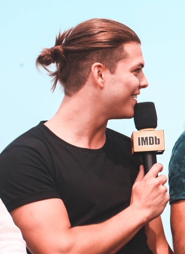 Mens Long Hair Undercut, Badass Haircut, Boys Haircuts Long Hair, Man Bun Undercut, Ivar Vikings, Alex Høgh Andersen, Man Bun Hairstyles, Undercut Long Hair, Alex Hogh Andersen