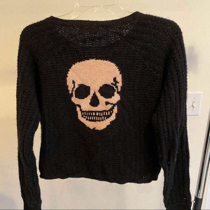 In Great Condition But Note Has Been Worn. 100% Cashmere. Skull At Back. Cropped Black Sweater, Edgy Skull Print Crew Neck Top, Skull Cashmere Sweaters, Black Long Sleeve Sweater With Skull Print, Casual Skull Print Crew Neck T-shirt, Unisex Skull Print T-shirt With Crew Neck, S Crew, Black Sweater, Cashmere Sweaters