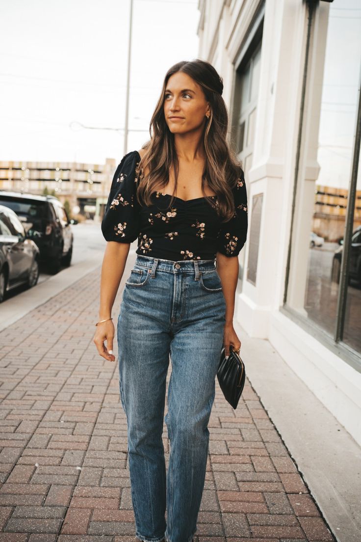 Outfit Ideas For Evening Out, Mom Going Out Outfits Night, Mom Jeans Date Night Outfit, First Date Spring Outfit, 30s Date Night Outfit, Day And Night Outfit Ideas, Fall Outfits Women Date Night, Relaxed Date Night Outfit, Casual Spring Night Outfit