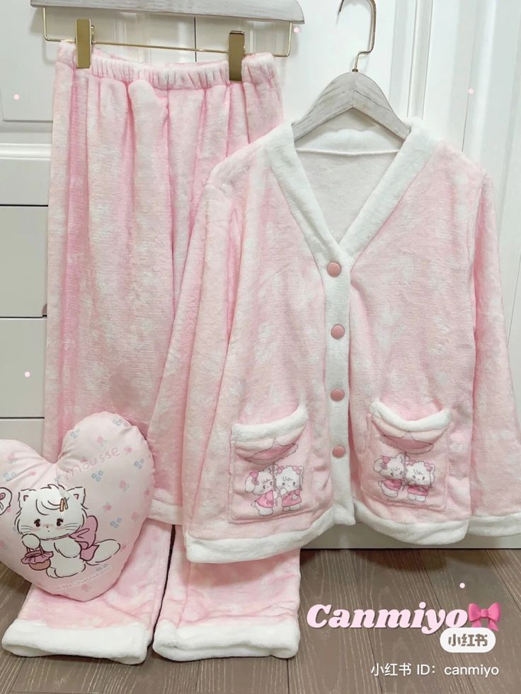 Sanrio Clothes, Packing Hacks Clothes, Kitty Clothes, Space Outfit, Pajama Fashion, Matching Pjs, Cute Sleepwear, Cute Pajama Sets, Formal Dresses With Sleeves