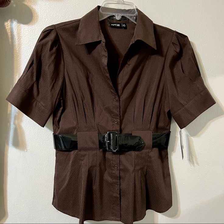 New Button Down Chocolate Brown Apt.9 Blouse Comes With Belt, Front Pleated. Fitted Blouse With Buttons For Business Casual, Fitted Button-up Office Blouse, Classic Brown Blouse For Office, Fitted Blouse With Button Closure For Office, Classic Brown Office Blouse, Formal Brown Top With Button Closure, Brown Buttoned Blouse For Work, Brown Button Closure Blouse For Office, Brown Office Blouse With Button Closure