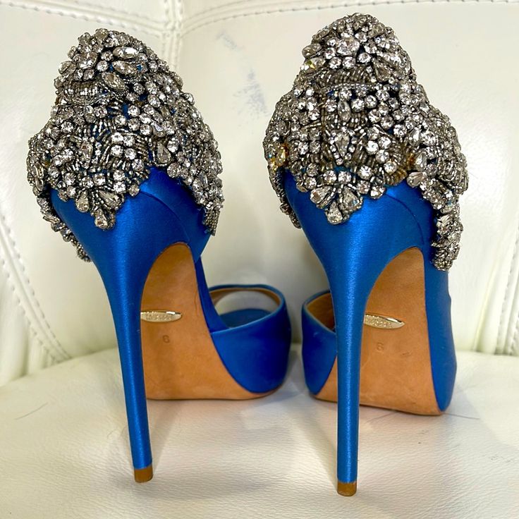 Badgley Miscka Rhinestone Encrusted Blue Satin Peep Toe Pumps Size 6 Never Worn Gold Espadrilles, Platform Pumps Heels, Gold Platforms, Jewel Badgley Mischka, Ethiopian Opal Ring, Jeweled Sandals, Badgley Mischka Shoes, Glitter Sandals, Satin Pumps