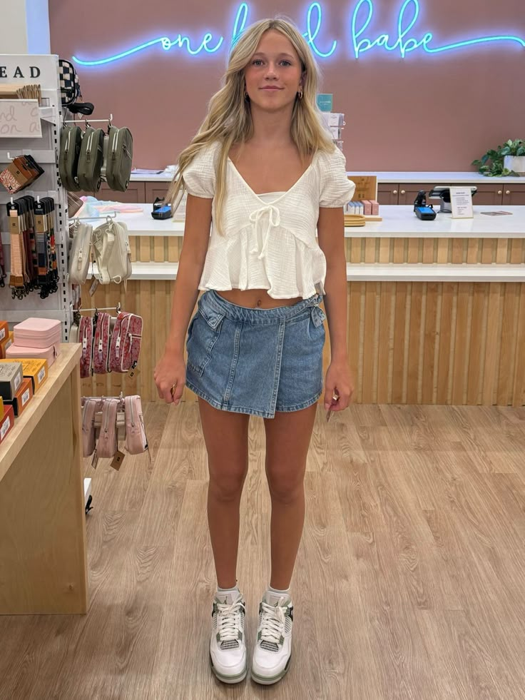 KAIA TOP curated on LTK Girly Fits Aesthetic, Spring Outfits For Europe, What To Wear With A Skirt, No Jeans Outfit Ideas, Utah Outfits Summer, Coastal Style Outfits, Paislee Nelson Outfits, Amusement Park Outfit Ideas, Summer Preppy Outfits