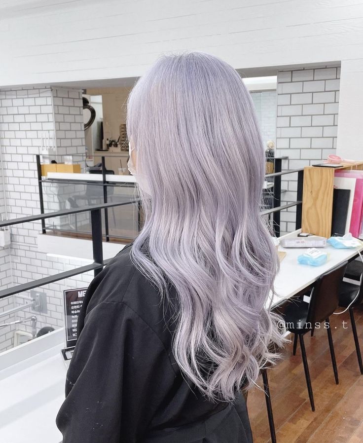 Purple Hair And Tattoos, Cool Tone Lavender Hair, Light Purple Silver Hair, Greyish Hair Color, White Lavender Hair, Grey Lilac Hair, Silver Lavender Hair Short, Icy Purple Hair, Icy Purple Blonde Hair