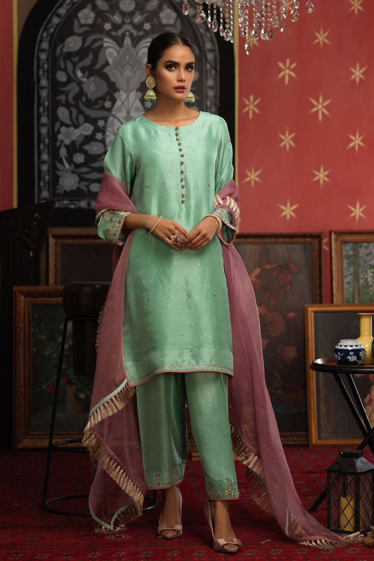 Mishaal (Two Piece)– Zaaviay Silk Patiala Suit, Wedd Dresses, Pink Organza Dupatta, Handwork Dupatta, Nikah Dress, Silk Kurti, Machine Work, Patiala Suit, Designer Suit