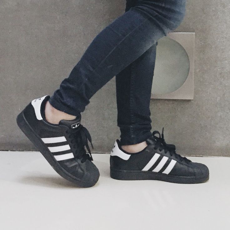 Adidas Originals Super Star Black and White Super Star Adidas Outfit, Super Star, Adidas Superstar Outfit, Superstar Outfit, Adidas Busenitz, Leather Front Pocket Wallet, 90s Fashion Men, Front Pocket Wallet, Adidas Shoes Women