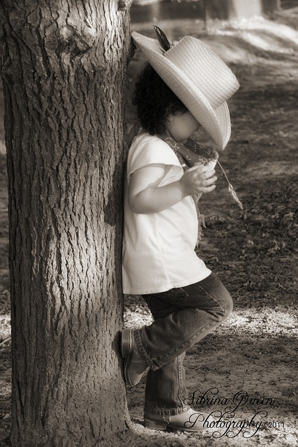 Cowgirl Photoshoot Ideas, Cowgirl Shoot, Toddler Cowgirl, Country Photoshoot, Cutest Picture Ever, Cowgirl Photoshoot, Cowgirl Photo, Toddler Pictures, Children Pictures