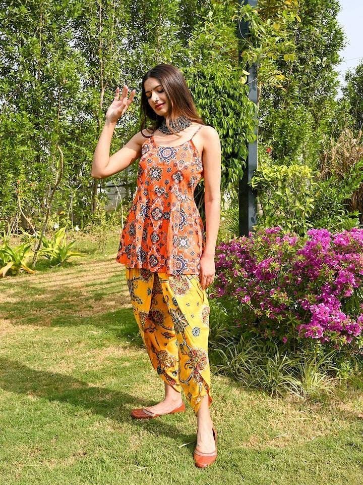 Printed Dhoti With Kurti, Garba Dhoti Dress, Garba Outfit Dhoti, Short Kurti With Dhoti Salwar, Kurta And Dhoti Pants For Women, Styling Dhoti Pants, Dhoti And Short Kurti, Short Kurta With Dhoti Pants, Dhoti Kurta Women Indian Outfits