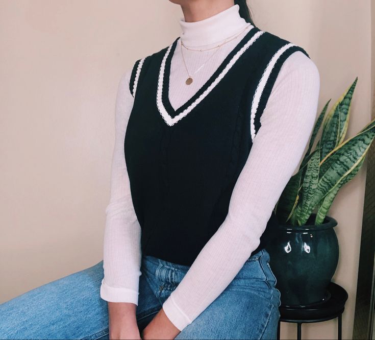 Sweater Vest Flare Pants, Half Sweater Outfits Aesthetic, How To Style Half Sweater Vest, Style With Vest Outfit Ideas, Half Vest Outfits, Turtle Neck With Sweater Vest, Short Sleeve Vest Outfits, Small Sweater Vest Outfit, Sweater Vest Style Women