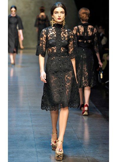 Dolce And Gabbana Ready To Wear, Outfit Festa, Dolce & Gabbana Couture, Duchess Dress, Dolce And Gabbana Runway, Classic Italian Style, Elegant Gothic, Dolce Gabbana Dress, W Magazine