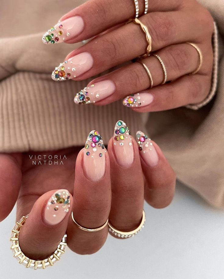 Cool Holiday Nails, Rhinestones Nails Designs, Summer Nails Gems, Rhinestone Tip Nails, Gem Nail Designs Rhinestones, Gem French Tip Nails, Gem Nails Rhinestones, Nails Rhinestones Design, Nails Gems Rhinestones