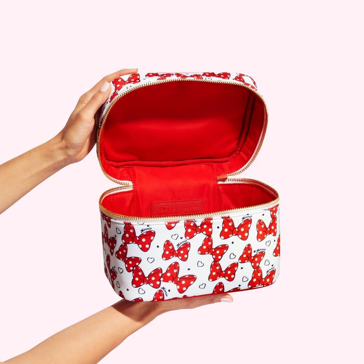 This must-have silhouette features a top handle & zip-around closure for easy toting & easy storing of your favorite full-sized makeup & skincare products. Hello Kitty Shop, Gifts For Disney Lovers, Travel Vanity, Stoney Clover Lane, Hello Kitty Halloween, Flap Backpack, Stoney Clover, Mini Pouch, Disney Bag