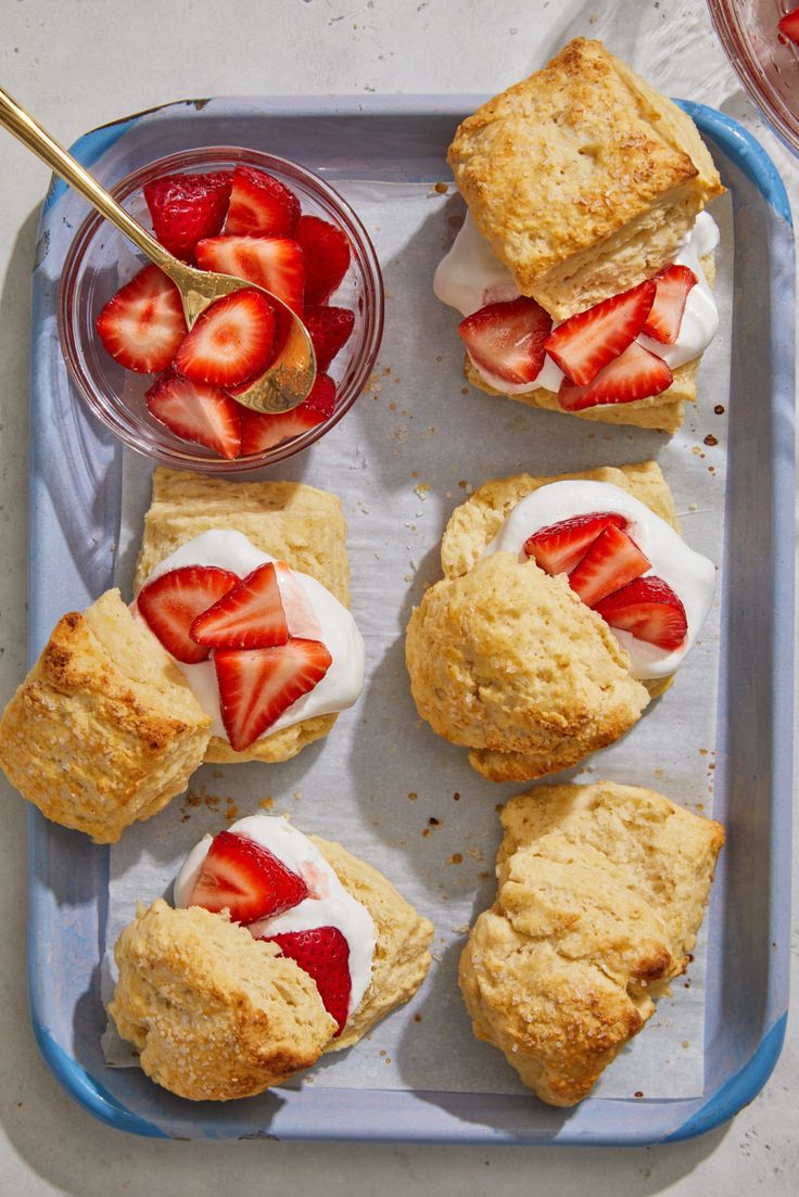 the best easy vegan strawberry shortcake Strawberry Shortcake Vegan, Vegan Strawberry Dessert, Vegan Shortcake, Gluten Free Shortcake, Vegan Strawberry Shortcake, Fundraiser Food, Gluten Free Strawberry Shortcake, Mom Meals, Shortcake Biscuits