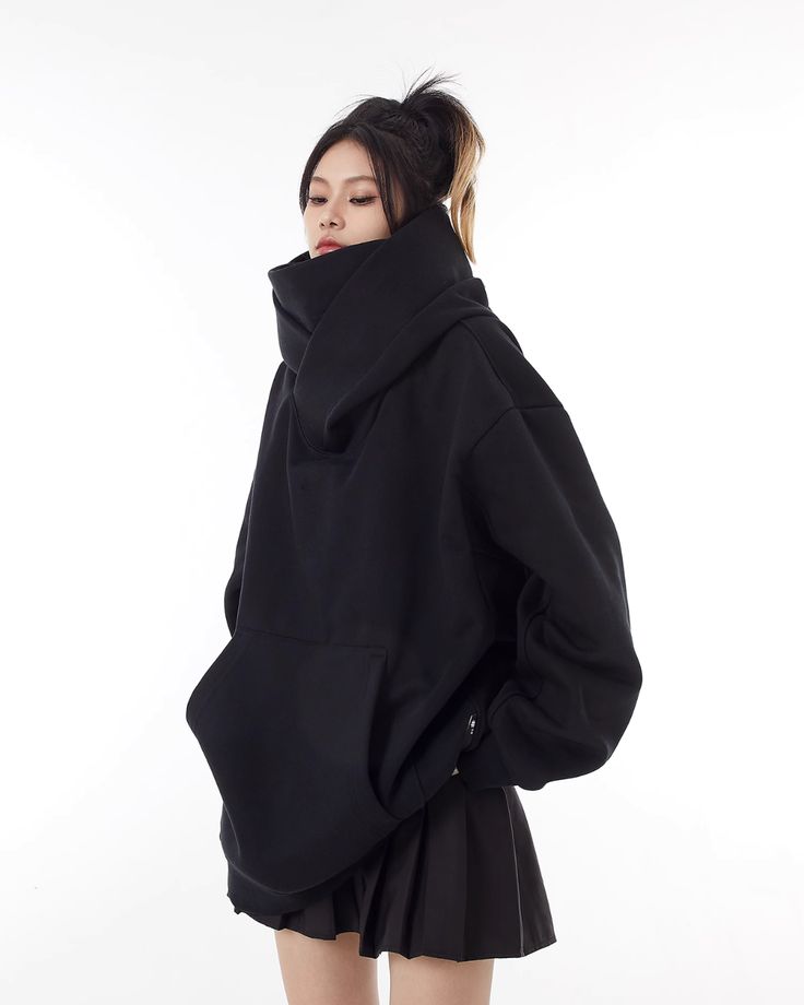 A high-necked sweatshirt hoodie with plenty of volume.

A simple look with no unnecessary design.

With a high neck and hood, it's perfect for keeping you warm from the cold.








◾️Model
Height/Weight: 162cm(63.7in)/45kg(99.2lb)
Try size: S


Height/Weight: 175cm(68.8in)/65kg(143.3lb)
Try size: L


















Cm
(inches)

Length
Chest 
Sleeve length


S
71(27.9)
124(48.8)
54(21.2)


M
73(28.7)
128(50.3)
56(22.0)


L
75(29.5)
132(51.9)
58(22.8)


XL
77(30.3)
136(53.5) Female Hoodie, Urban Sweatshirt With Funnel Neck And Ribbed Cuffs, Solid Color Winter Sweatshirt For Streetwear, Baggy Hoodie Sweatshirt With Drawstring Hood, Winter Streetwear Sweatshirt In Solid Color, Solid Fleece Funnel Neck Sweatshirt, Solid Funnel Neck Fleece Hoodie, Solid Color Fleece Hoodie With Funnel Neck, Fleece Funnel Neck Sweatshirt