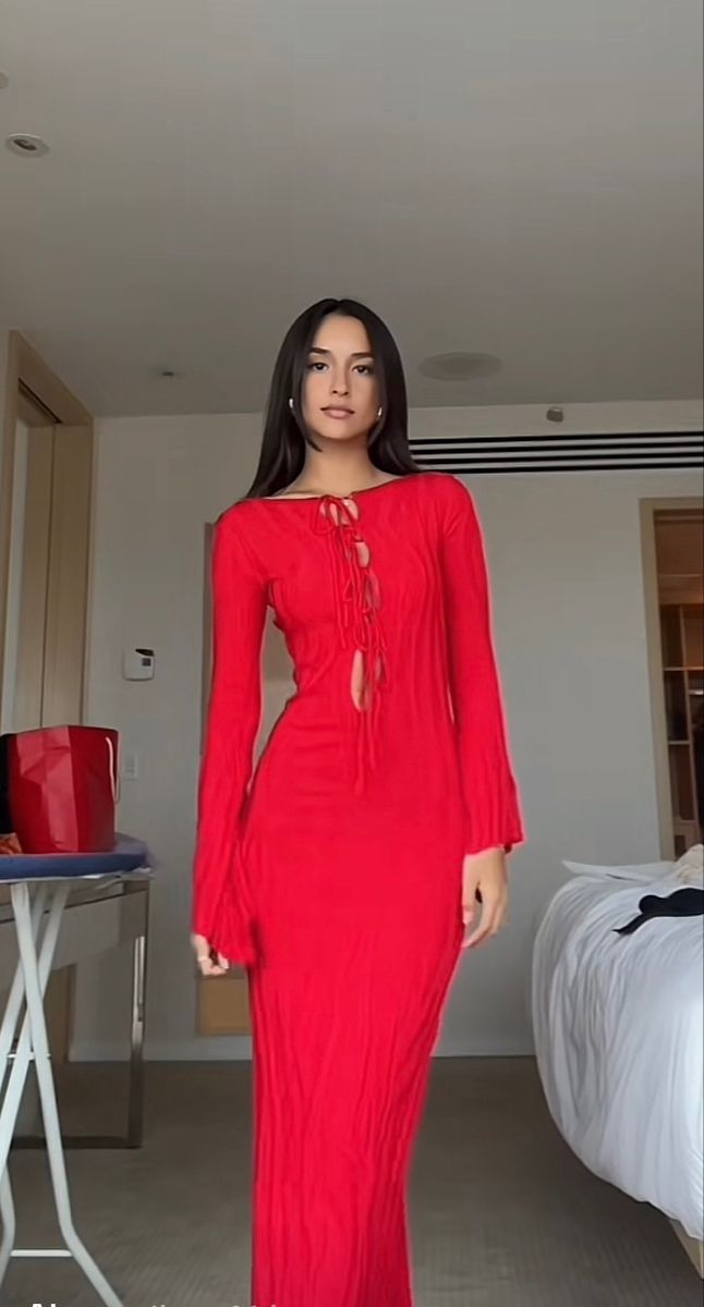 Alexandra Saint Mleux red dress #monaco #charlesleclerc #red #formula1 #mexicogp #leclerc #amazing #girlboss #tiktok Alexandra Saint Style, Alexandra Saint Mleux Dress, Alexandra Saint Mleux Aesthetic Outfits, Alexandra Saint Mleux Aesthetic, Alexandra Saint Mleux Outfits, F1 Fits, F1 Style, Red Long Dress, Brown Sequin Dresses