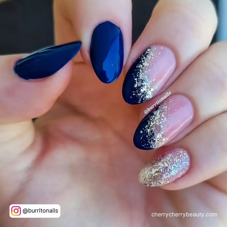 24 Trendy Navy Blue And Silver Nails For 2023 Navy Blue And Silver Nails, Navy And Silver Nails, Navy Nails Design, Blue Gold Nails, Silver Sparkle Nails, Nail Art Bleu, Blue Wedding Nails, Blue Prom Nails, Nail Art Designs For Beginners