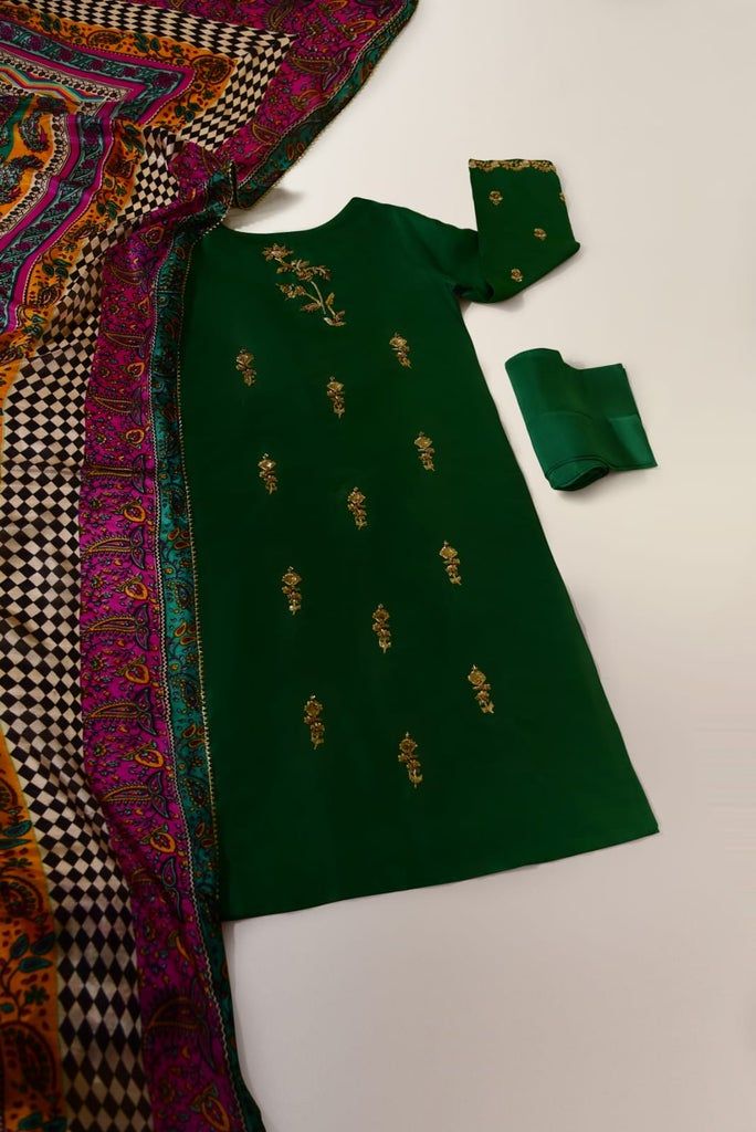 Festive Green Salwar Kameez With Dabka Embroidery, Festive Green Salwar Kameez With Dabka, Gold Raw Silk Unstitched Suit With Dabka, Festive Green Dabka Salwar Kameez, Gold Unstitched Dabka Suit In Raw Silk, Traditional Gold Salwar Kameez In Shantoon, Gold Shantoon Unstitched Suit For Festivals, Gold Unstitched Suit With Dabka For Diwali, Gold Unstitched Dabka Suit For Diwali