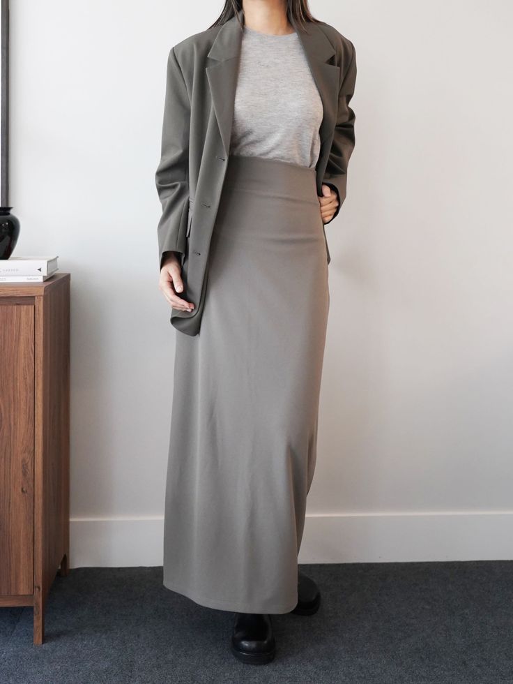 Size: Total Length: 100cm WAIST: 34cm HIP: 49cm Color: Gray Material: Cotton 90, Poly 10 Care: Dry clean Long Grey Skirt, Long Skirt Outfits, Jersey Skirt, Womens Skirts, Outfit Inspo Fall, Gray Skirt, Skirt Outfits, Style Board, Long Skirt