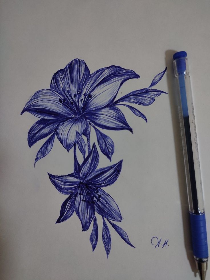 Art Pen Flowers Drawing, Small Detailed Drawings, Biro Pen Drawing, Art With Blue Pen, Hand Drawing Ideas On Skin, Flower Pen Sketch, Ballpoint Pen Art Sketches, Cool Pen Drawings, Things To Draw With Pen