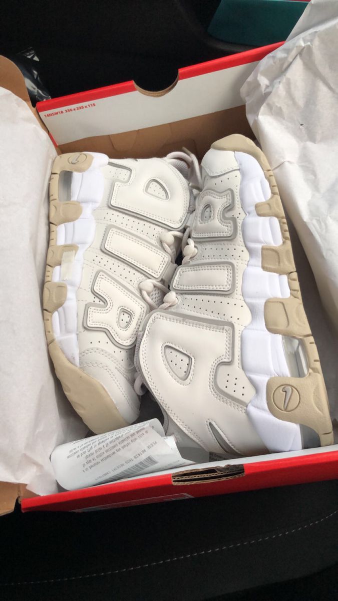 Nike Uptempo Outfit, Nike Uptempo Sneakers, Nike Uptempo, Nike Air Uptempo, Nike Trainer, Stile Hijab, Trendy Shoes Sneakers, Dr Shoes, Jordan Shoes Girls