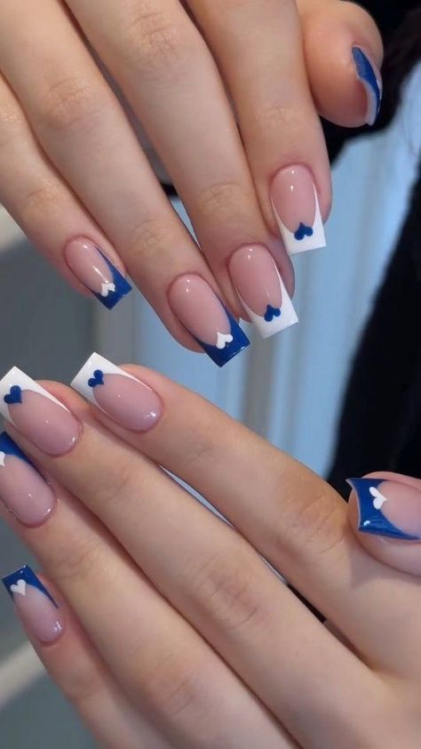 Heart Nail Art Tutorial, Elegant Touch Nails, Heart Nail Art, Fancy Nails Designs, Gel Nails Diy, Heart Nail, Simple Gel Nails, Girly Acrylic Nails, Nail Style