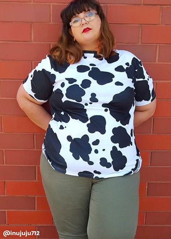 Casual Cow Print T-shirt For Summer, Funny Print Stretch T-shirt With Short Sleeves, Casual Short Sleeve Cow Print Tops, Summer Cow Print Crew Neck T-shirt, Summer Cow Print Short Sleeve Tops, Spring Cow Print Short Sleeve Top, Short Sleeve Cotton Tops With Cow Print, Casual Spring Tops With Cow Print, Spring Casual Cow Print Tops