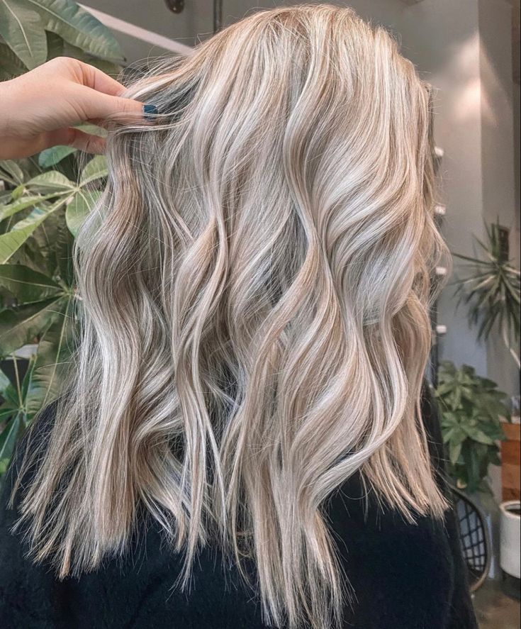 Full Highlight With Lowlights, Blonde Hair With Dark Blonde Lowlights, Blonde Hair Spring, Blonde Dementional Highlights, Creamy Ash Blonde Hair, Platinum With Lowlights, Platinum Partial Highlights, Platinum Hair With Lowlights, Bright Honey Blonde