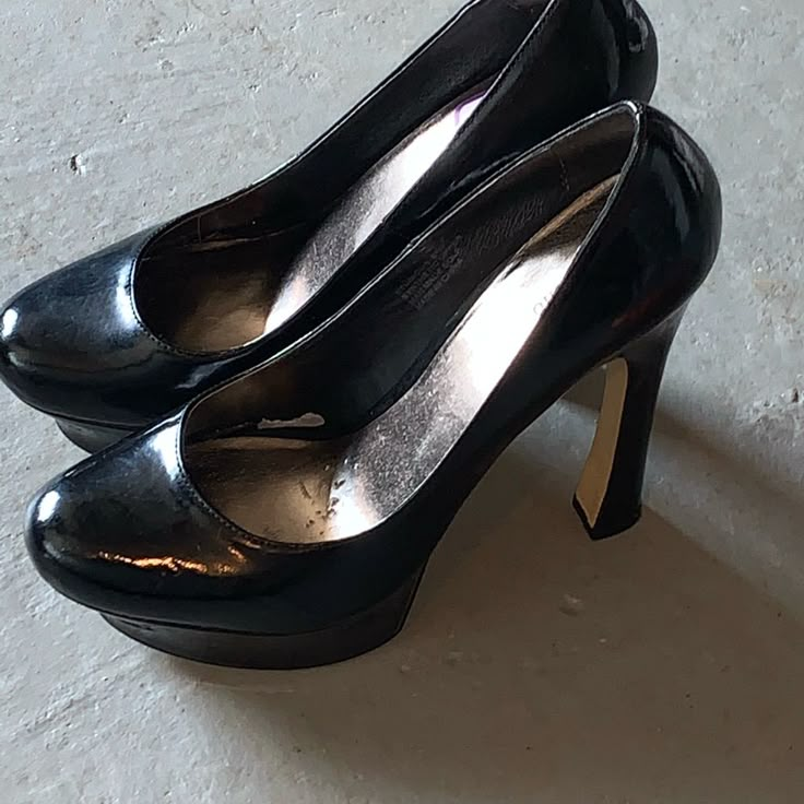 Zigi Soho Patent Black Heels 5 In Heels Comfortable Round Toe Never Worn Round Heels, Dark Heels, Big Heels, Black Heels Vintage, Grunge Platform Heels With Round Toe, Black Platform Heels Grunge Style, Retro Black Platform Heels, Vintage Black High Heel Mary Janes, Apple Bottom Jeans