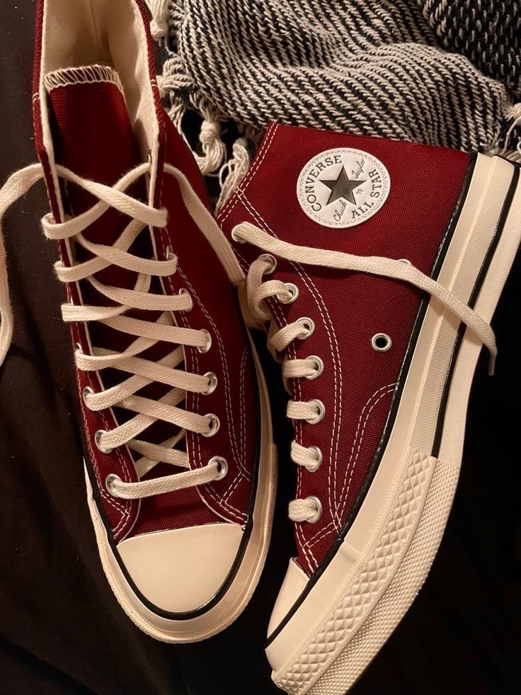 Cute Converse, Dr Shoes, Red Converse, Shoe Inspo, Aesthetic Shoes, Swag Shoes, Mode Inspo, Dream Shoes, Pretty Shoes