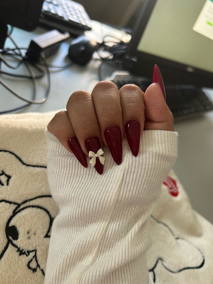 Wine Red Valentine Nails, Elegant Nails Red Wine, Cherry Wine Nails Acrylic, Marron Red Nails Acrylic, Maroon Nails For Prom, Cherry Wine Nails Design, Maroon Fashion Aesthetic, Almond Nails Valentines Day Red, Dark Red Nails Design Classy