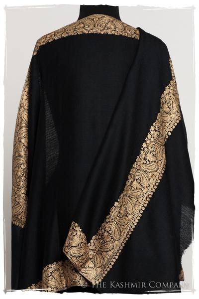 The Sophistiqué Oro Frontière Paisley Shawl — Seasons by The Kashmir Company Cruise Fashion, Paisley Shawl, Winter Shawl, Abaya Dress, Abayas Fashion, Abaya Fashion, Draped Dress, Indian Wear, Modest Fashion