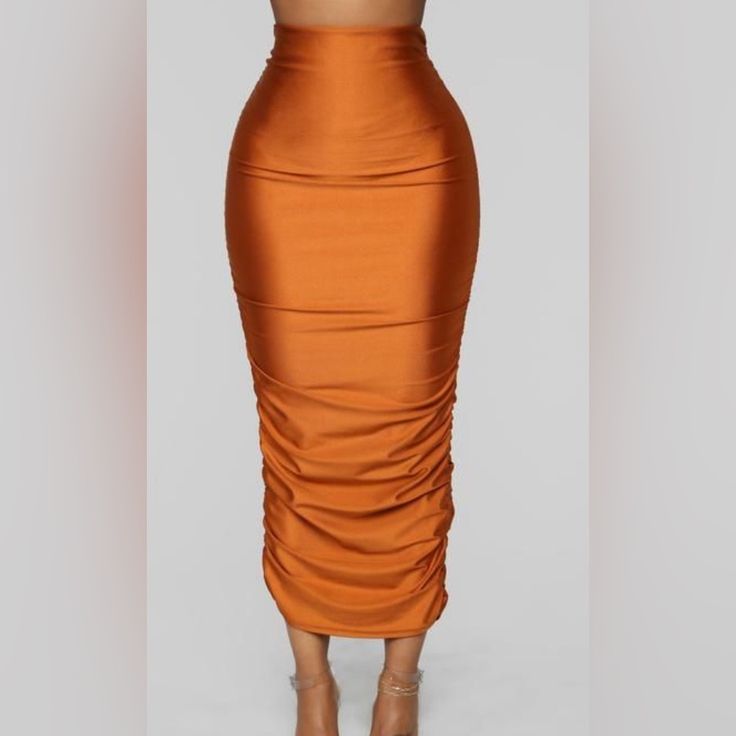 New With Tags Size Small High Waisted Ruched To Your Side Skirt Waist 13”-16” Length About 30” Orange Skirt, Outfit Women, 2024 Fashion, Fall 2024, Skirt Fashion, Color Orange, Fashion Nova, Midi Skirt, Cool Outfits